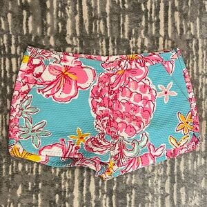 Lilly Pulitzer Adie Shorts in Breakwater Blue Floral, size 6, EUC